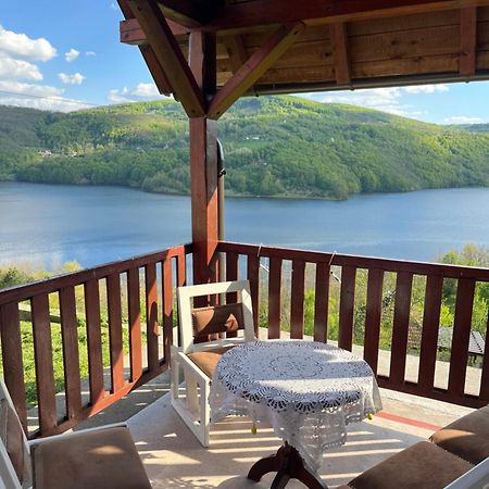 Apartman Jezero Vrutci Užice Esterno foto